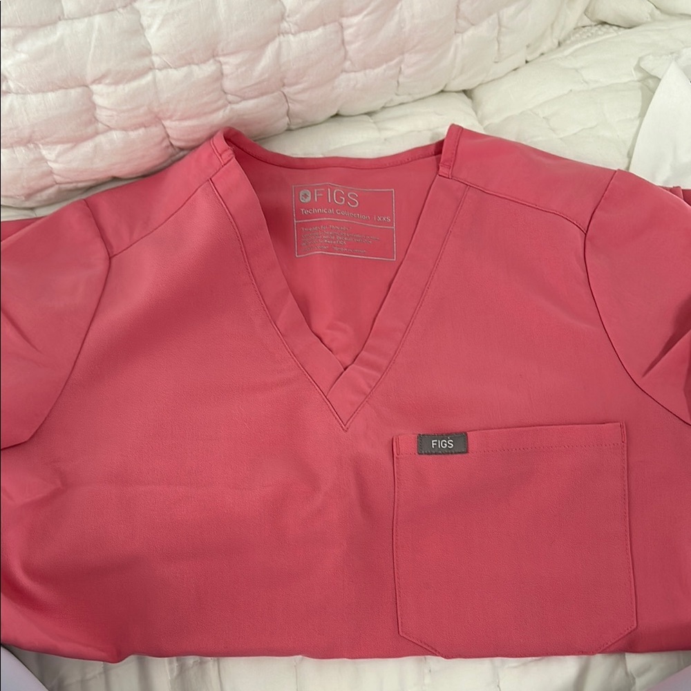 Figs Coral/pink V-Neck Scrub Top